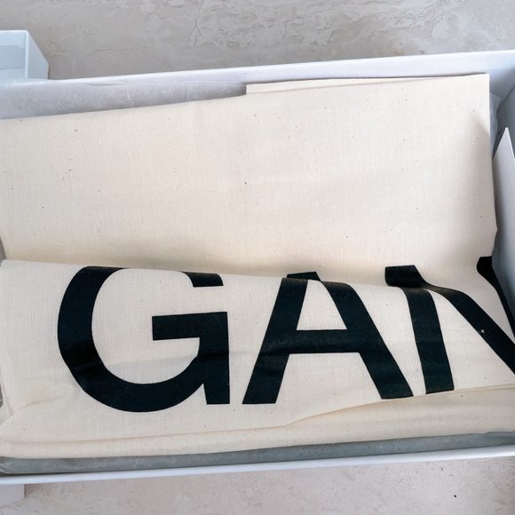 BRAND NEW GANNI SLIDES, SIZE 38 WITH BOX - Picture 2 of 9